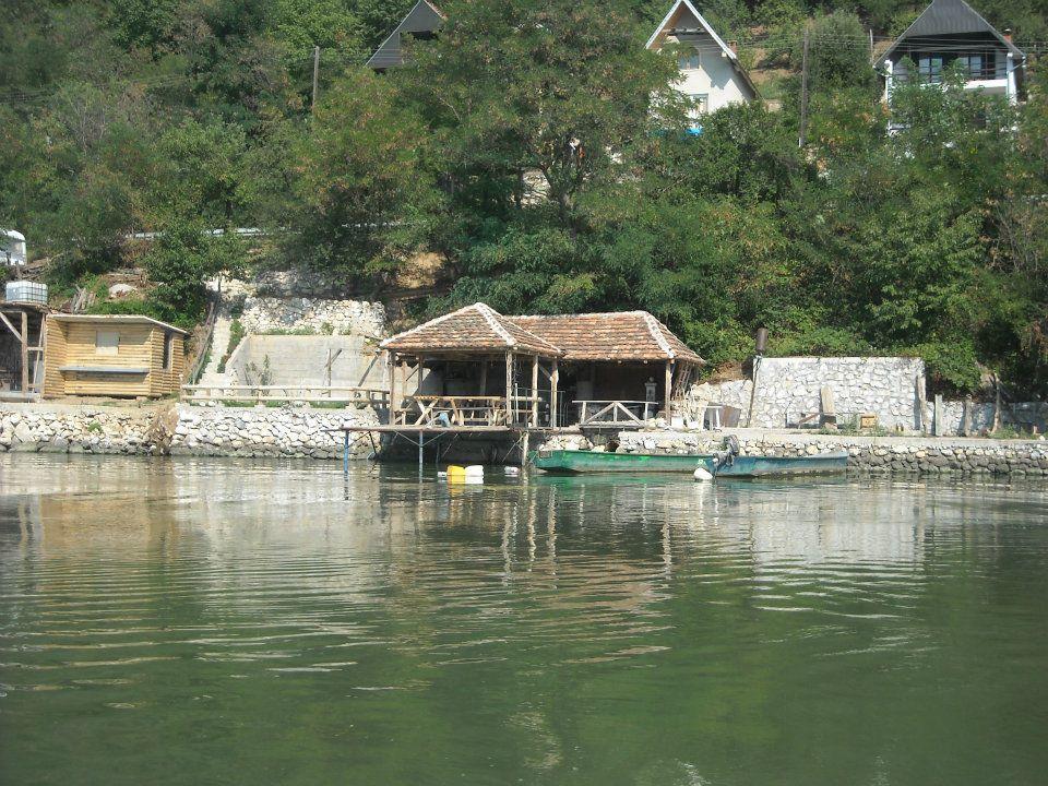 Chalet Ljubicine Kolibe Golubinje エクステリア 写真